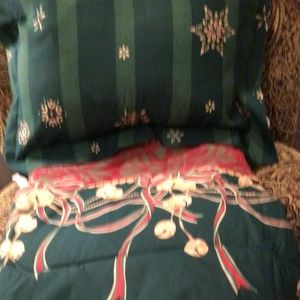 “Christmas Bells” Comforter Set
